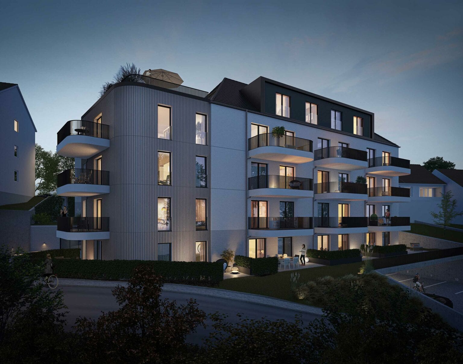 Abendansicht des Mehrfamilienhauses